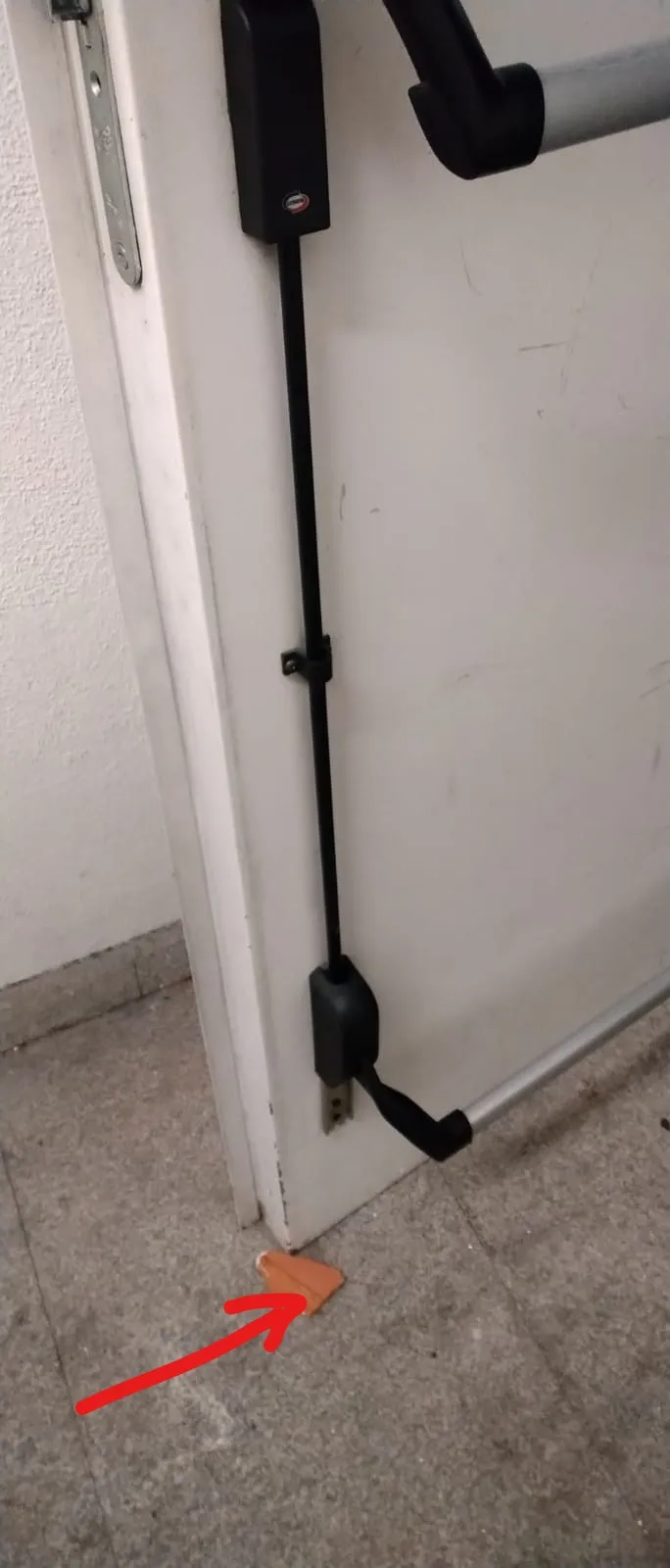 Mantenimiento obligatorio en puertas EI
